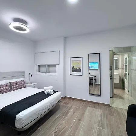 Riquino-estudio Playa Canteras شقة